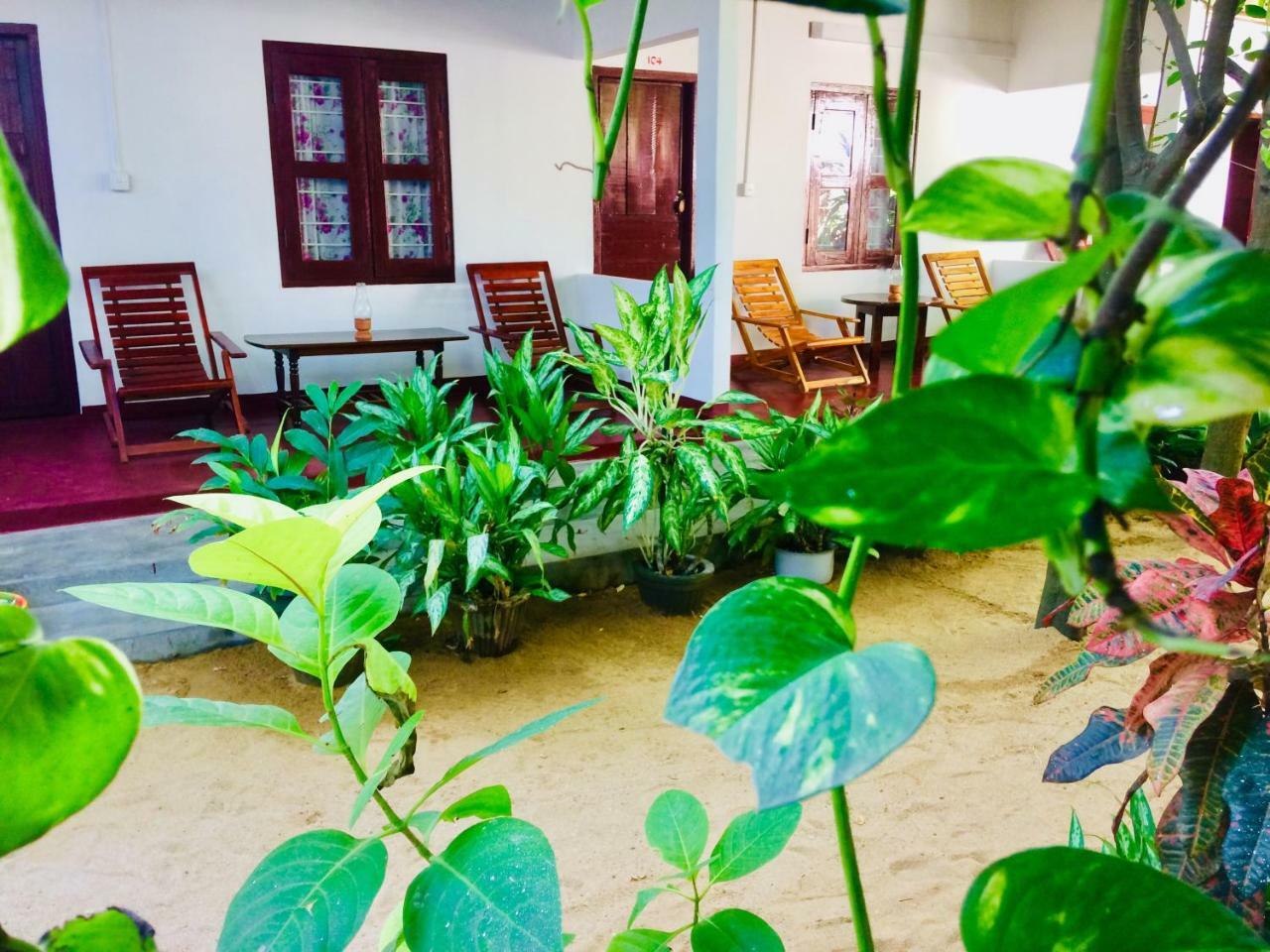 Tropicana Home Stay Arugam Bay Kültér fotó