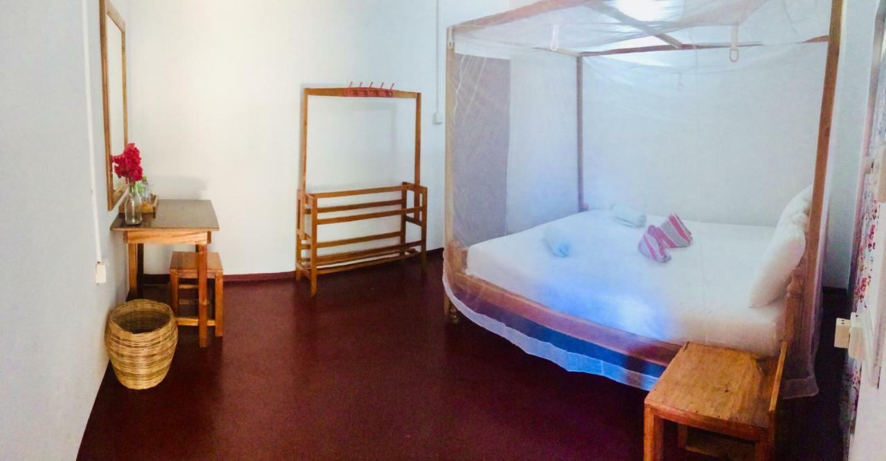 Tropicana Home Stay Arugam Bay Kültér fotó