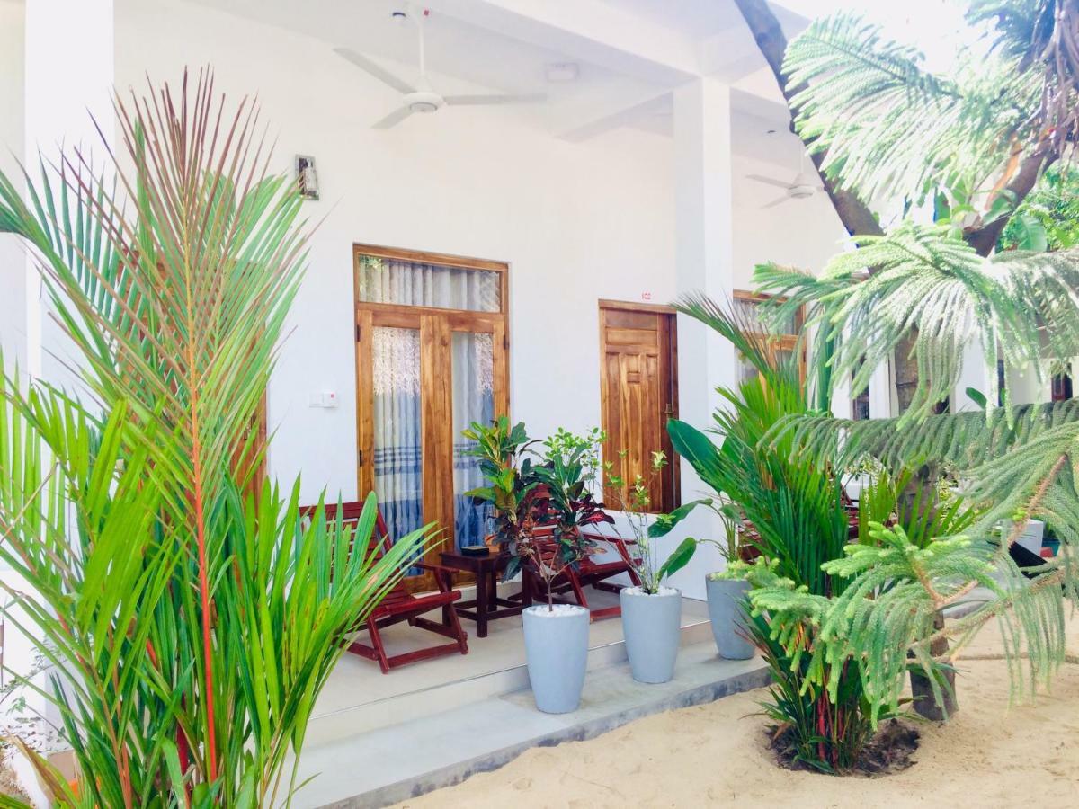 Tropicana Home Stay Arugam Bay Kültér fotó