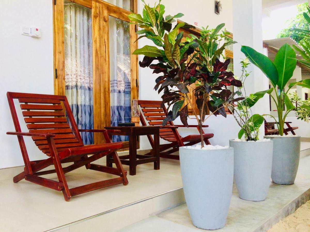 Tropicana Home Stay Arugam Bay Kültér fotó